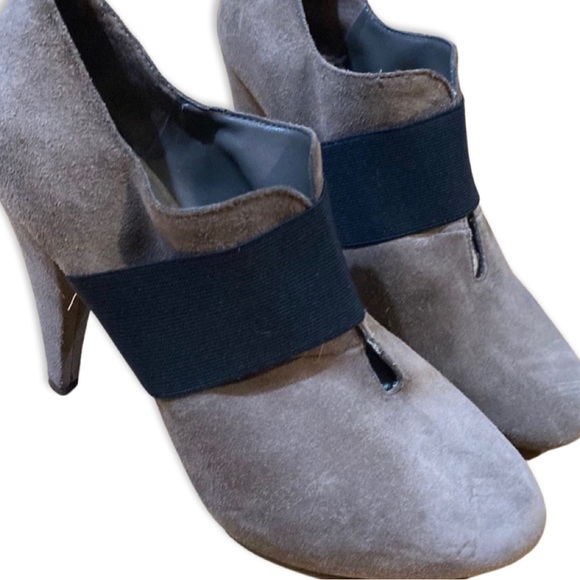 BCBGMaxAzria Heeled Booties Women size 8.5
